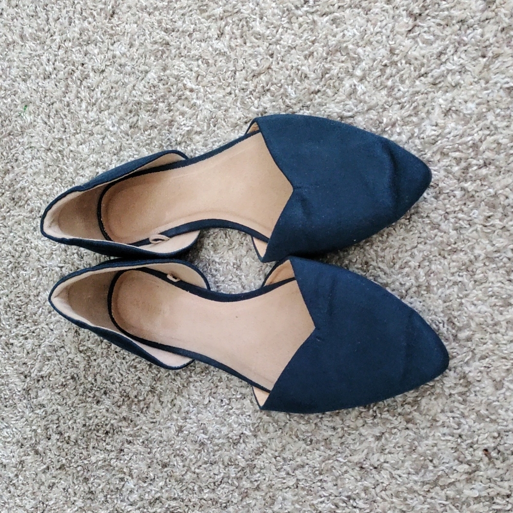 FINAL SALE Old Navy Point Toed Flats